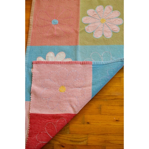 Reversible Flower Rug - Picture 4 of 5